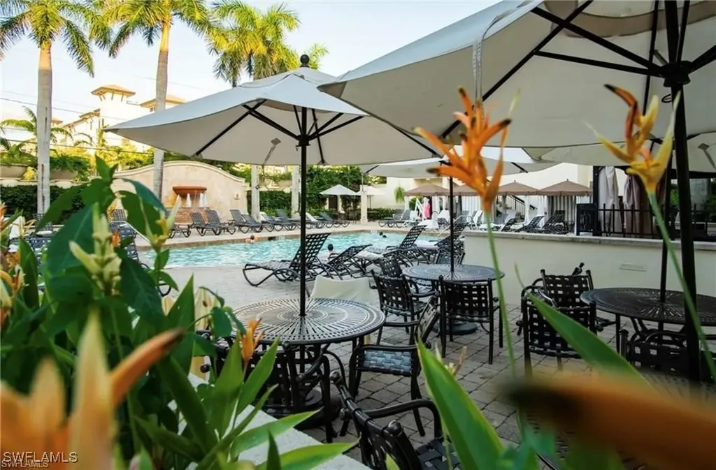 221 9th Street S Naples FL 34102