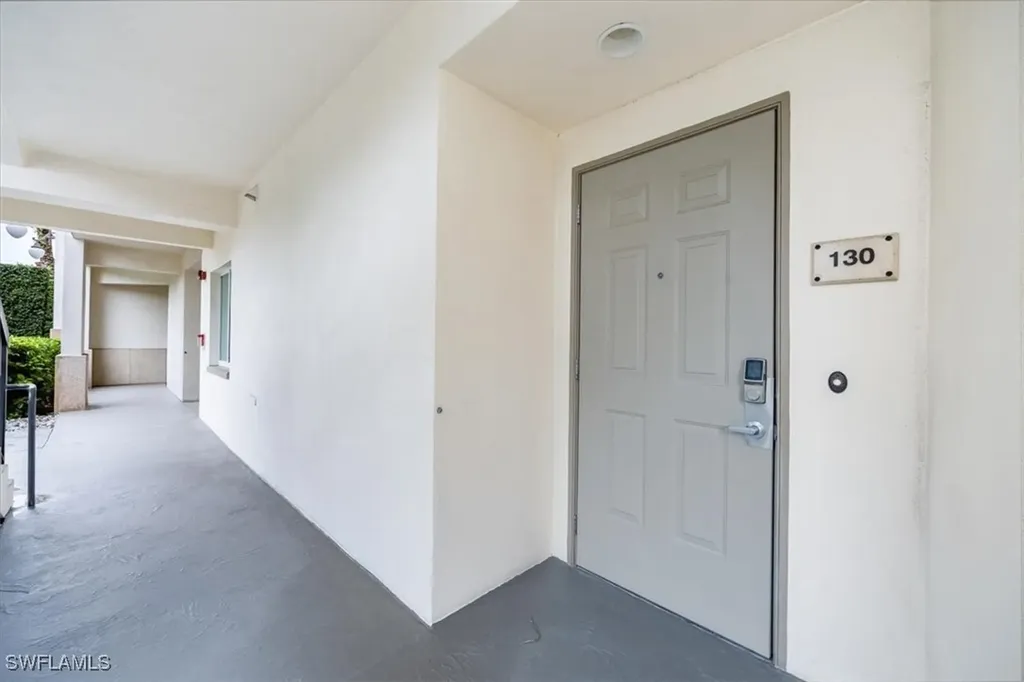 221 9th Street S Naples FL 34102