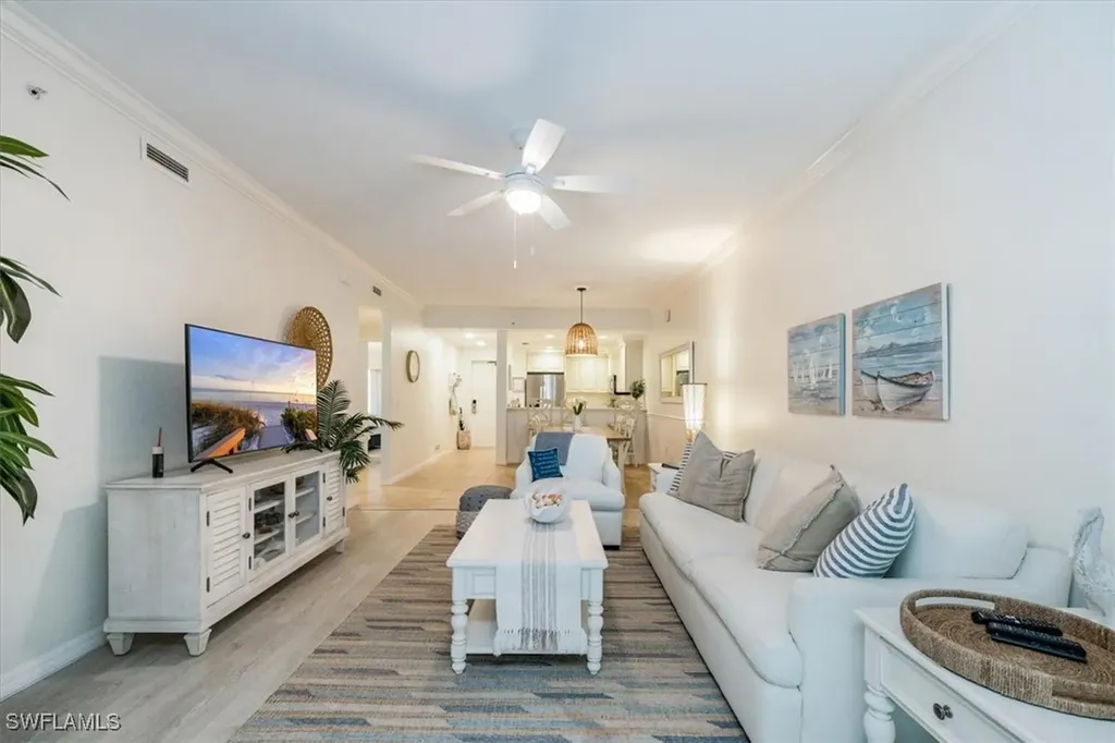 221 9th Street S Naples FL 34102