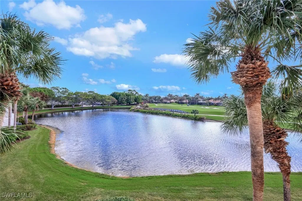 Naples FL, 1600 Clermont Drive, Unit J-201