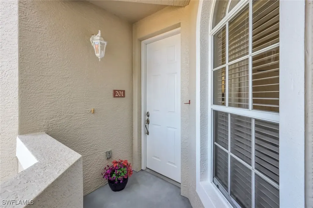 1600 Clermont Drive Naples FL 34109