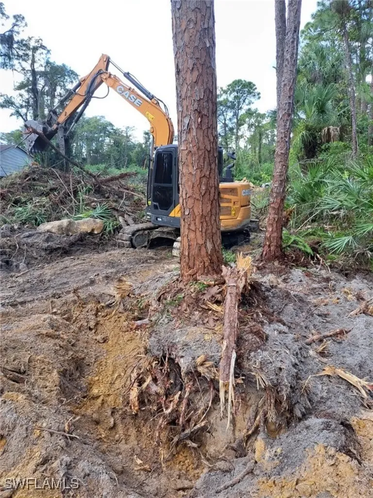 2004 Canton Avenue Alva FL 33920