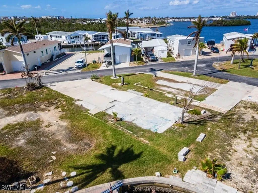 49 Doubloon Way Fort Myers Beach FL 33931