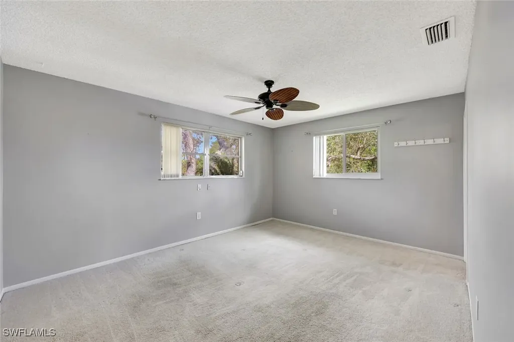 729 Palm View Drive Naples FL 34110