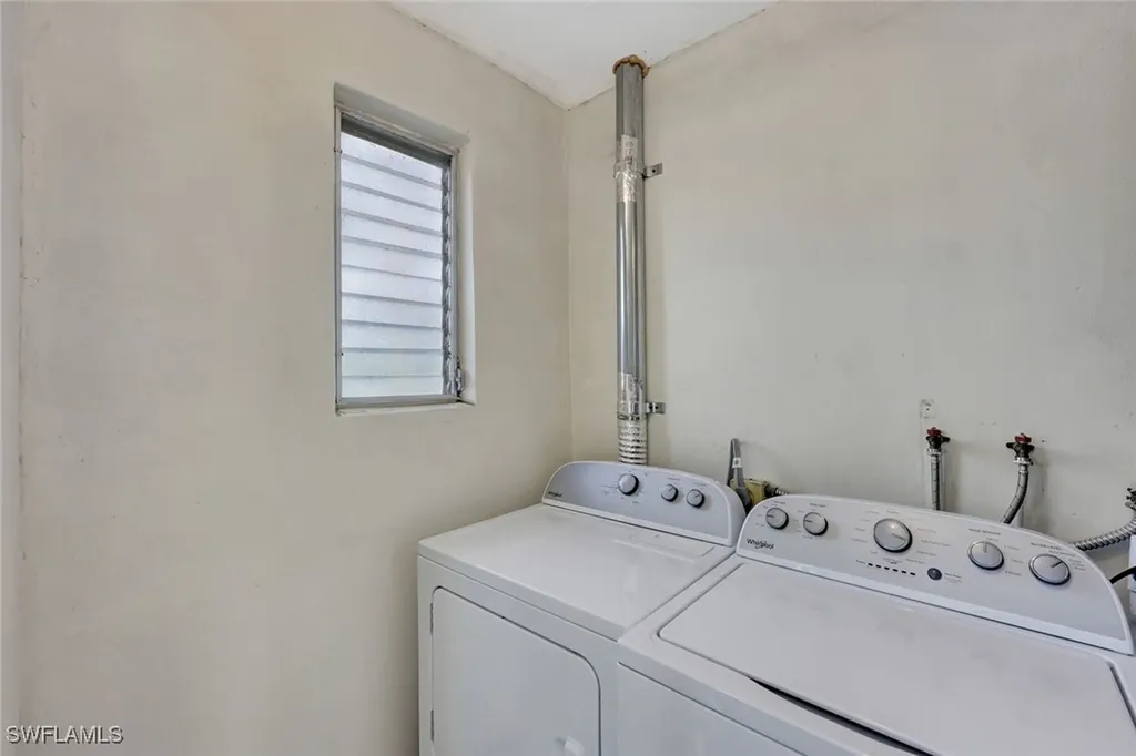 729 Palm View Drive Naples FL 34110