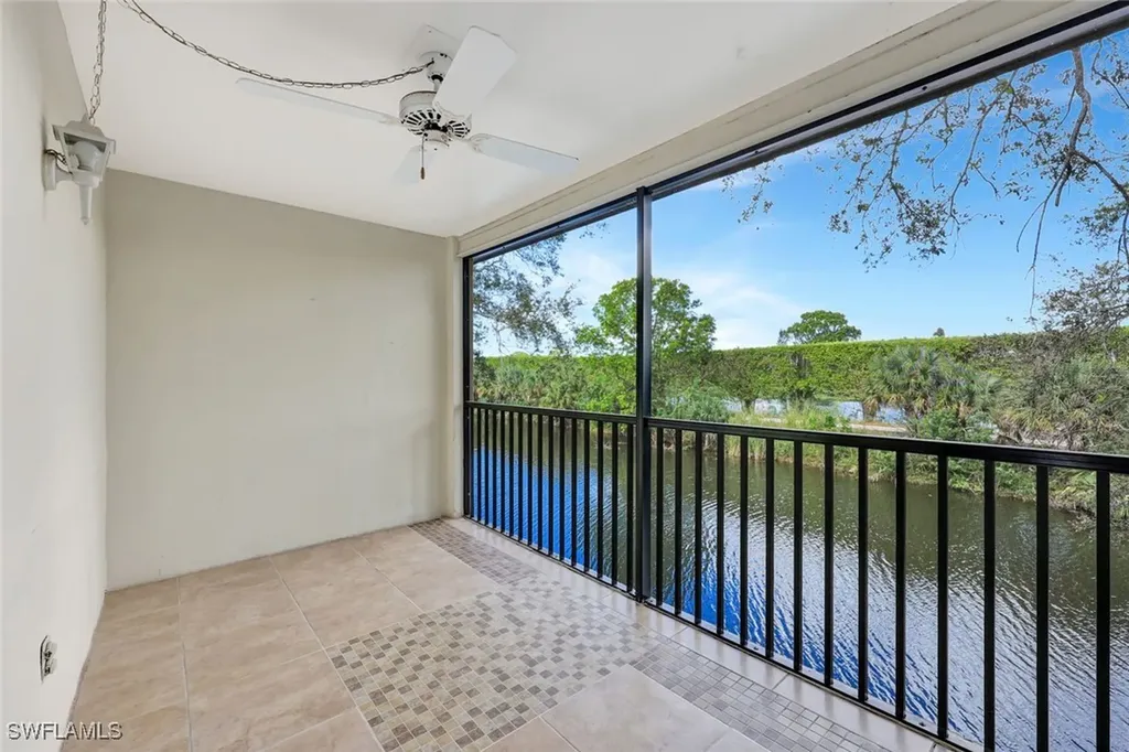 729 Palm View Drive Naples FL 34110