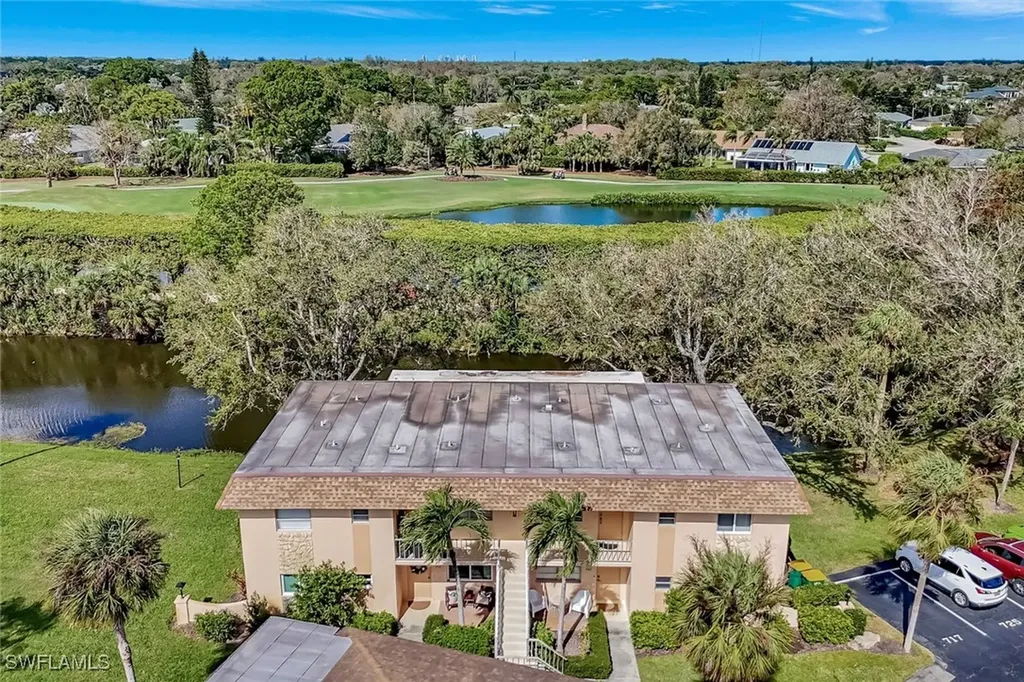 729 Palm View Drive Naples FL 34110