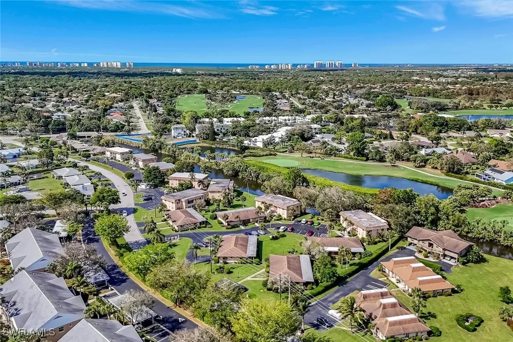 729 Palm View Drive Naples FL 34110