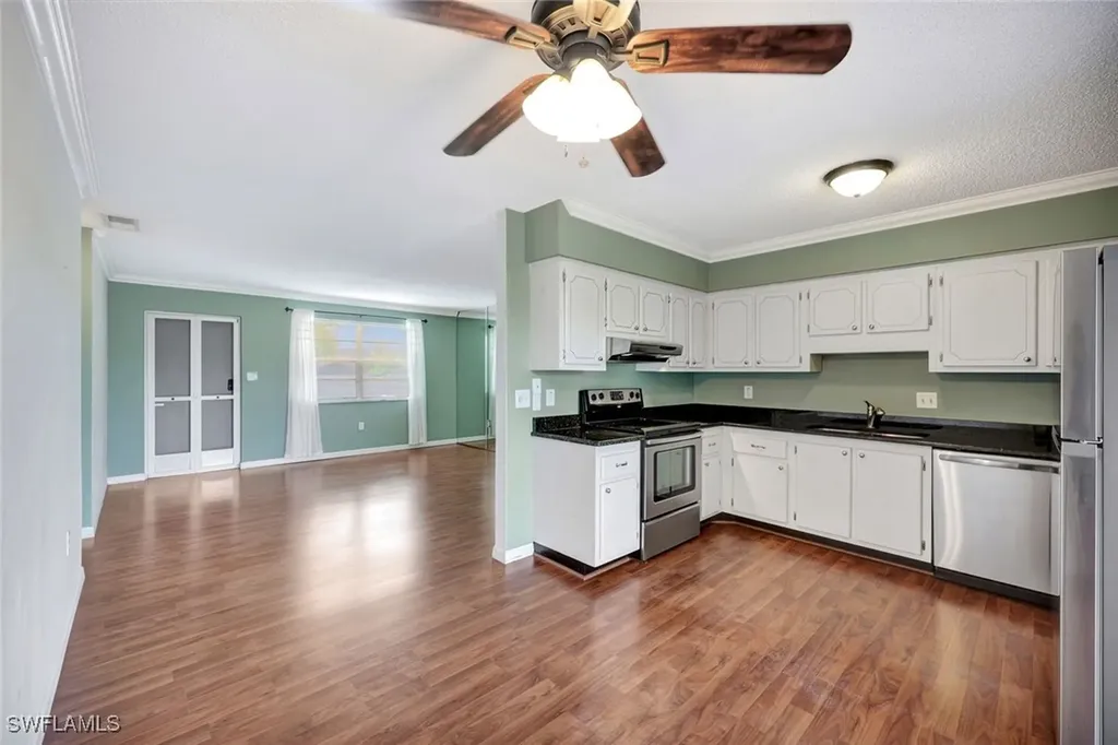 729 Palm View Drive Naples FL 34110