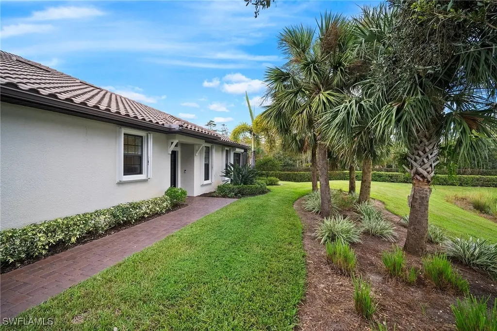 Naples FL, 8265 Lucello Terrace W