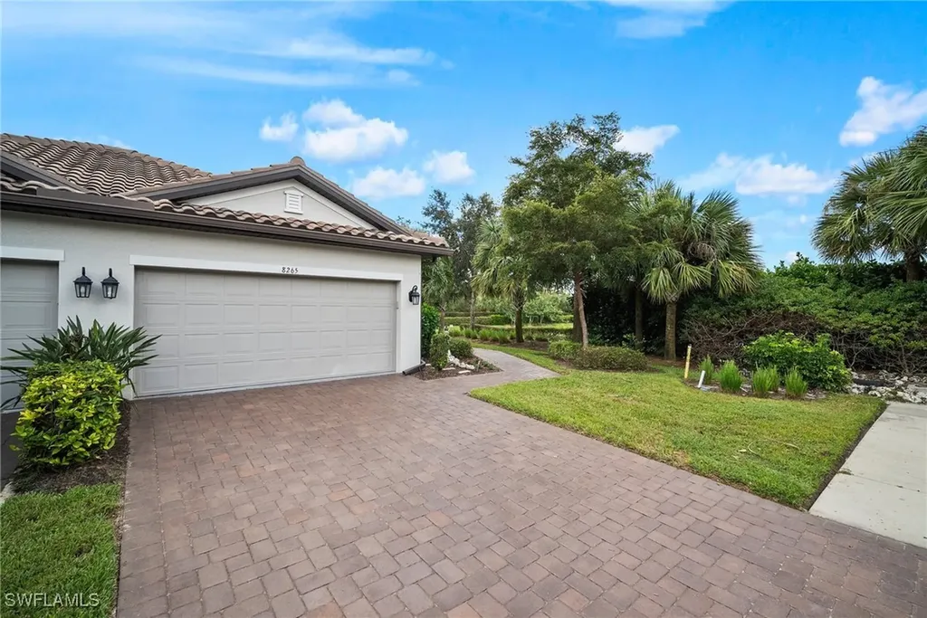 8265 Lucello Terrace W Naples FL 34114