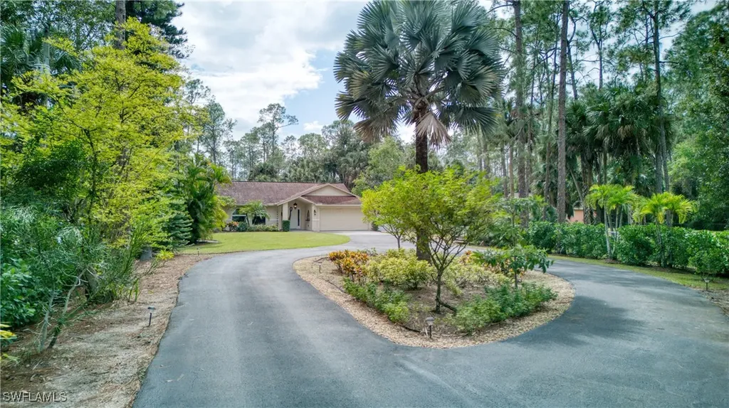 4390 11th Avenue SW Naples FL 34116