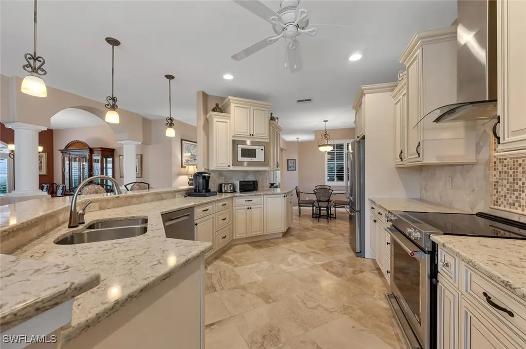 Fort Myers FL, 12031 Fairway Pointe Lane