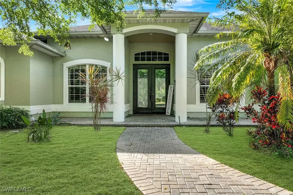 275 22nd Street SE Naples FL 34117