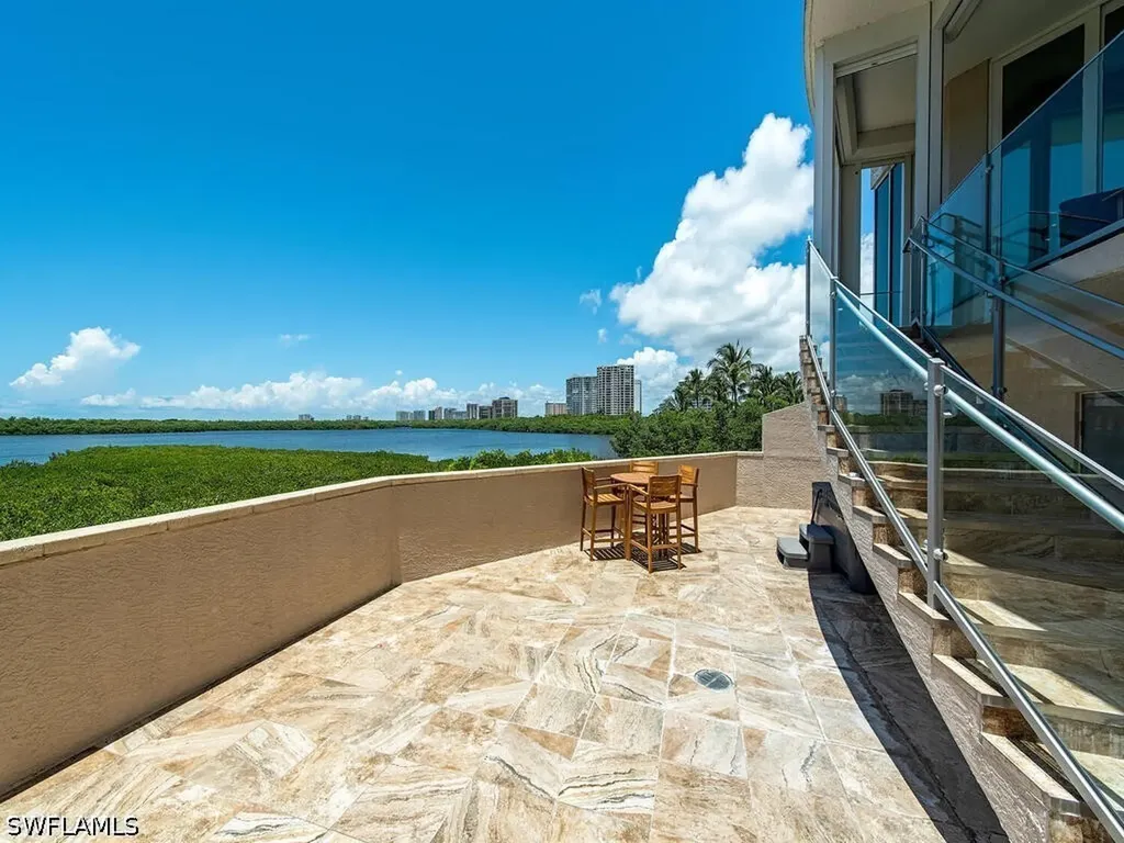 60 Seagate Drive Naples FL 34103
