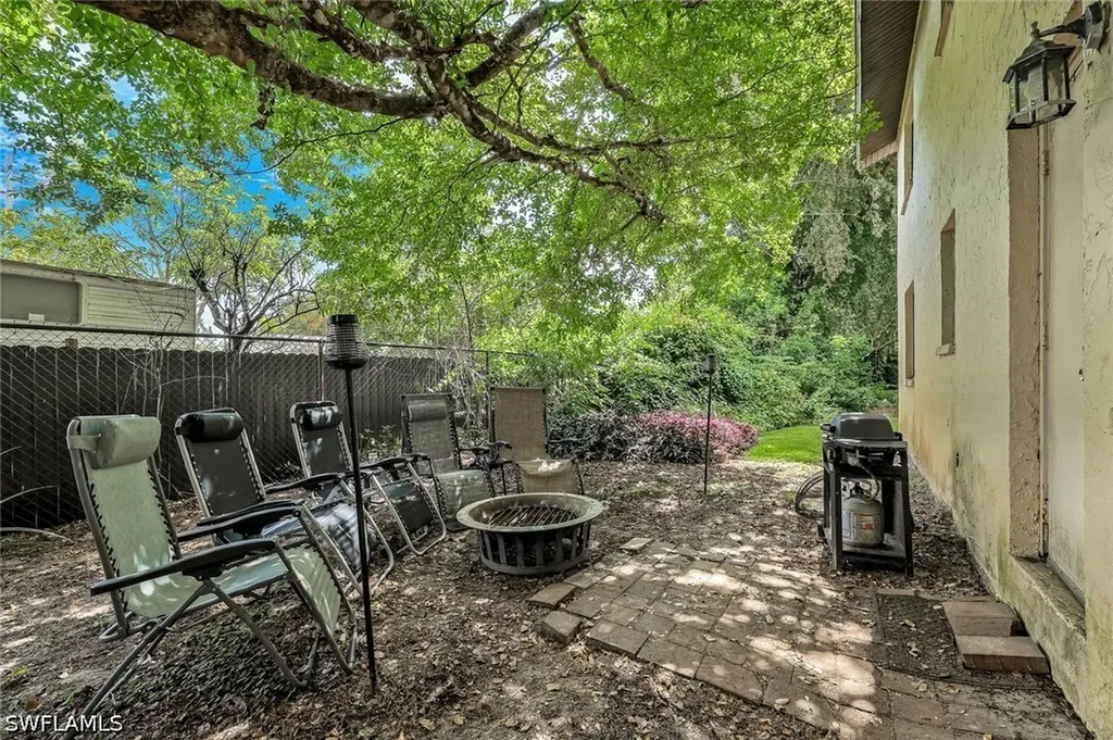 1400 Green Valley Circle Naples FL 34104
