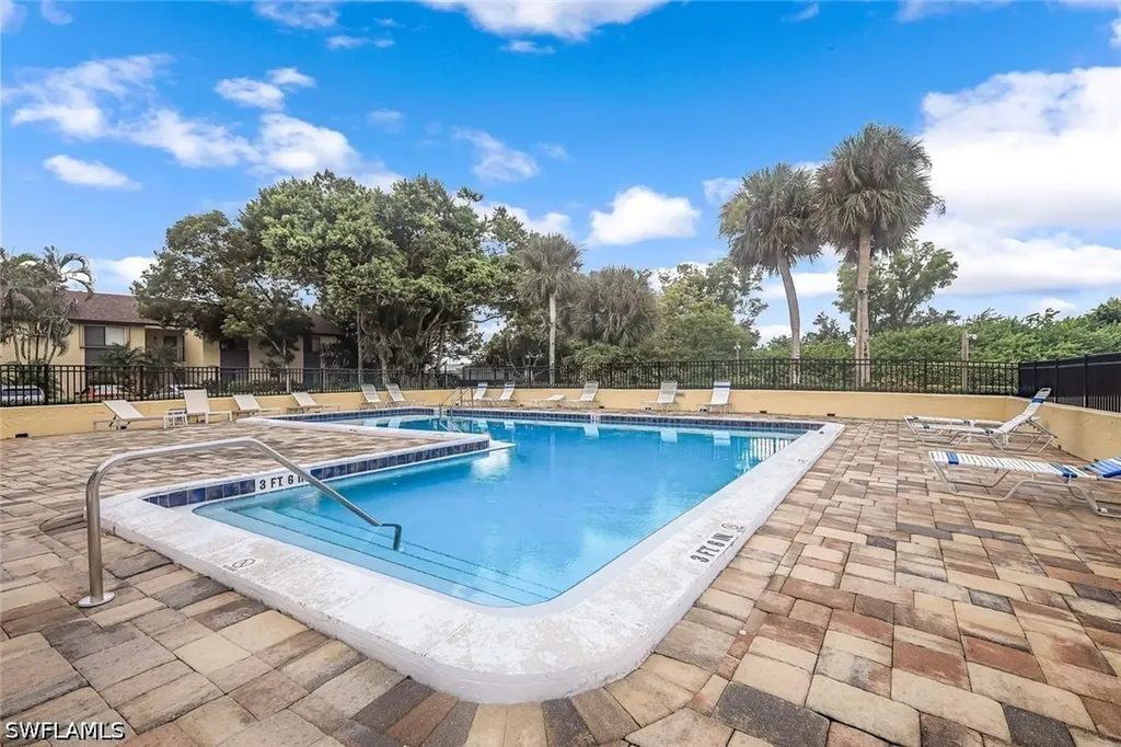 1400 Green Valley Circle Naples FL 34104