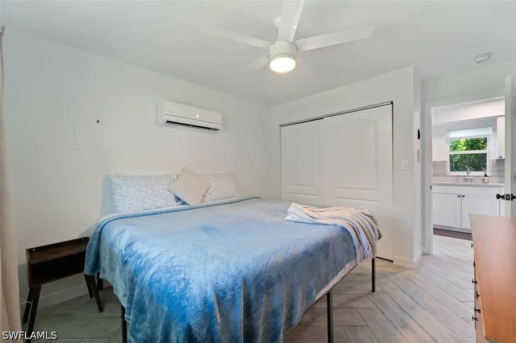 3365 Estey Avenue Naples FL 34104