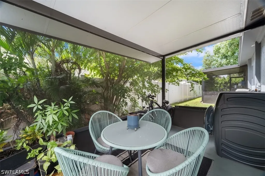 3365 Estey Avenue Naples FL 34104