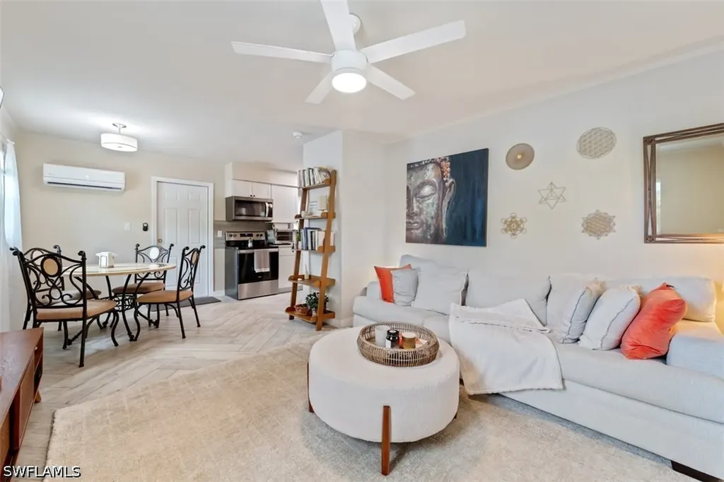 3365 Estey Avenue Naples FL 34104