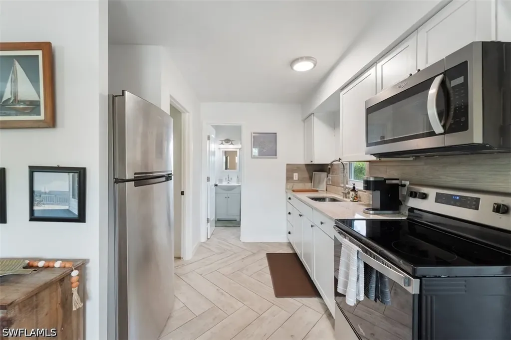 3365 Estey Avenue Naples FL 34104