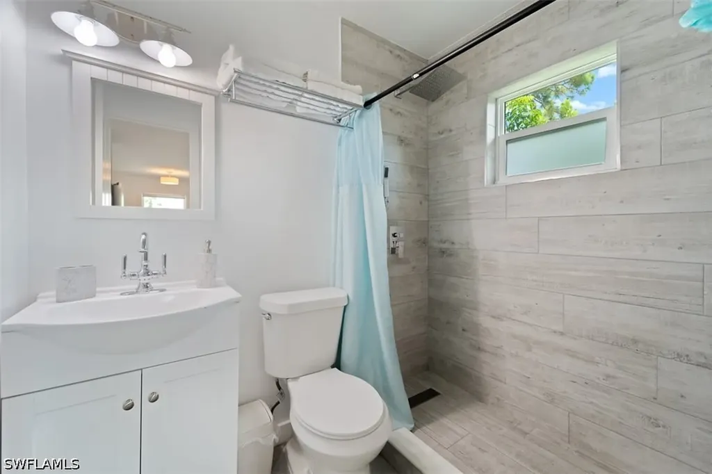3365 Estey Avenue Naples FL 34104