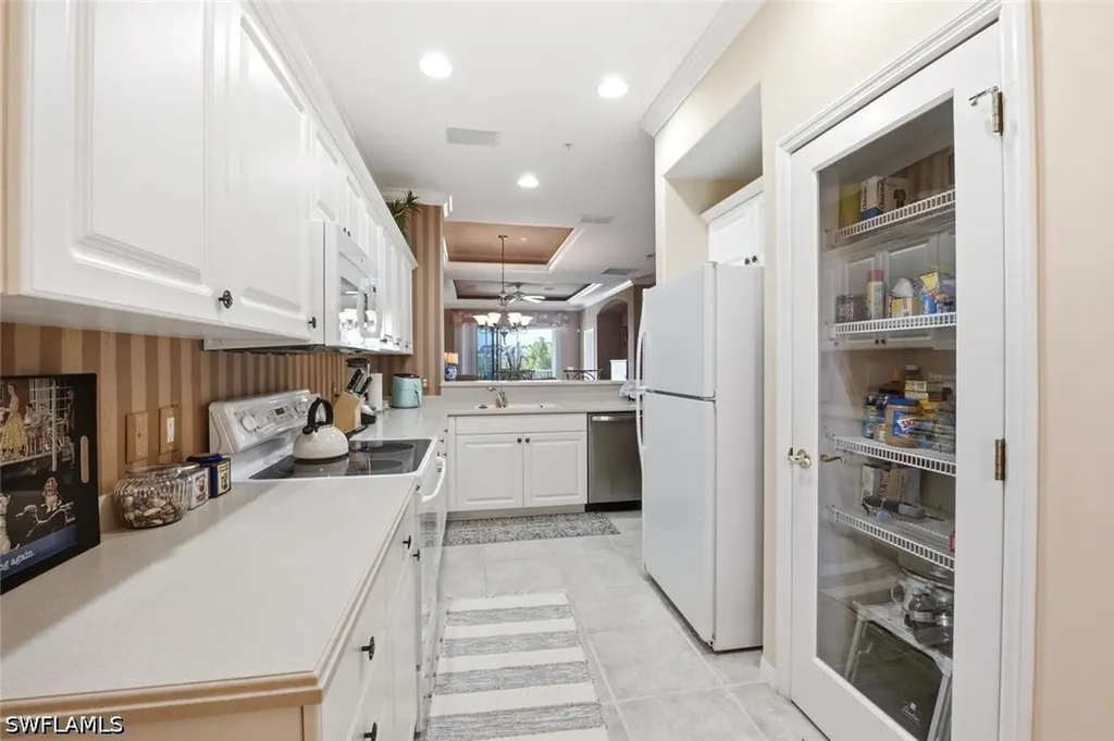 4834 Hampshire Court Naples FL 34112