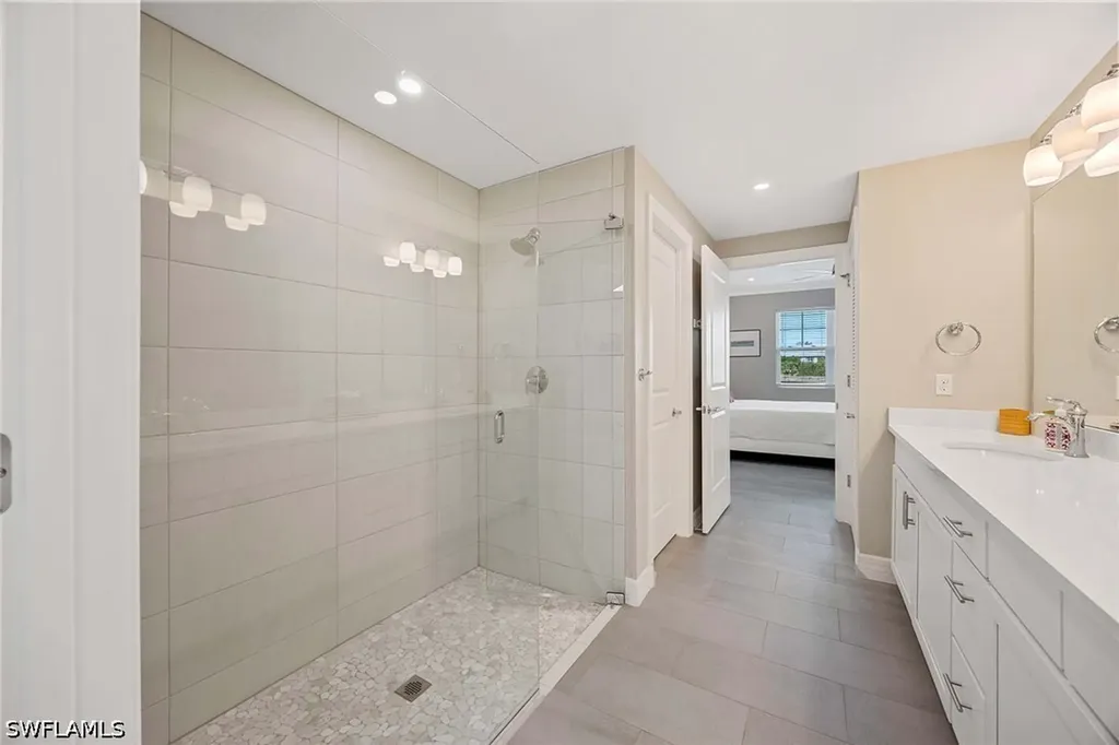 201 Indies Drive E Naples FL 34114