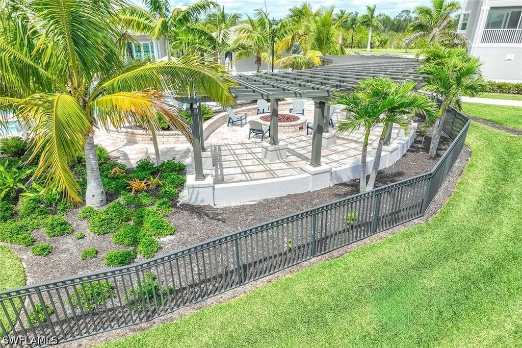 201 Indies Drive E Naples FL 34114