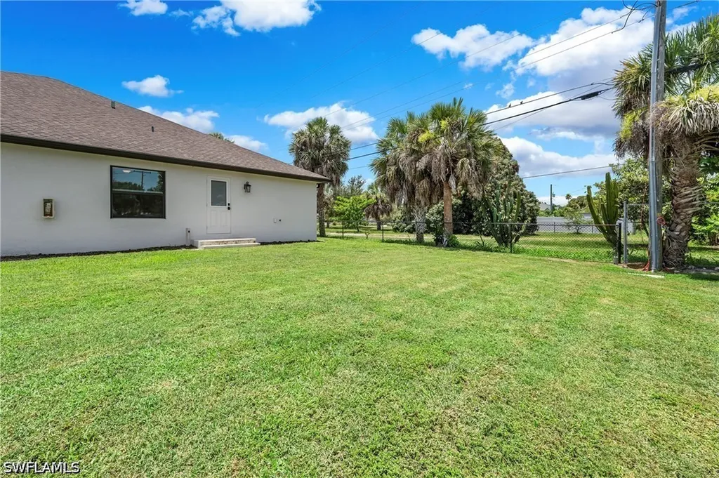 11251 Dean Street Bonita Springs FL 34135