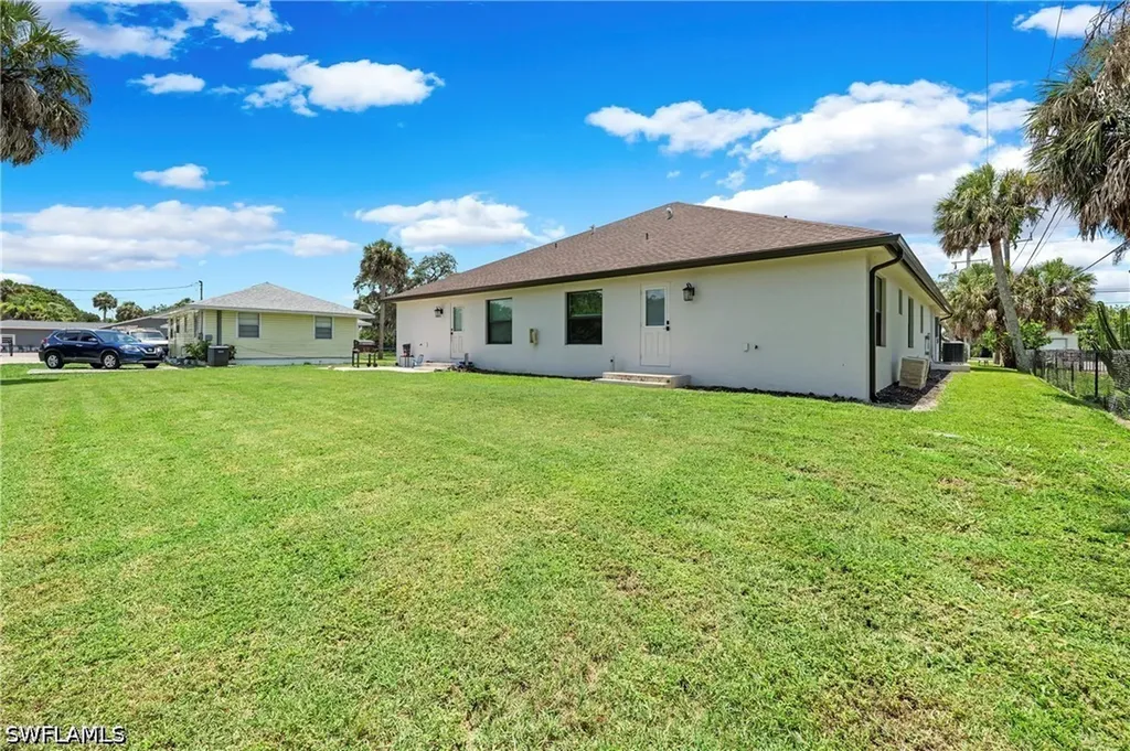 11251 Dean Street Bonita Springs FL 34135