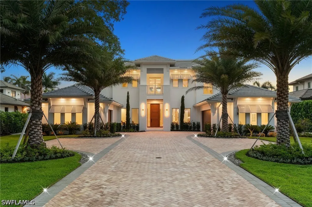 1985 Crayton Road Naples FL 34102