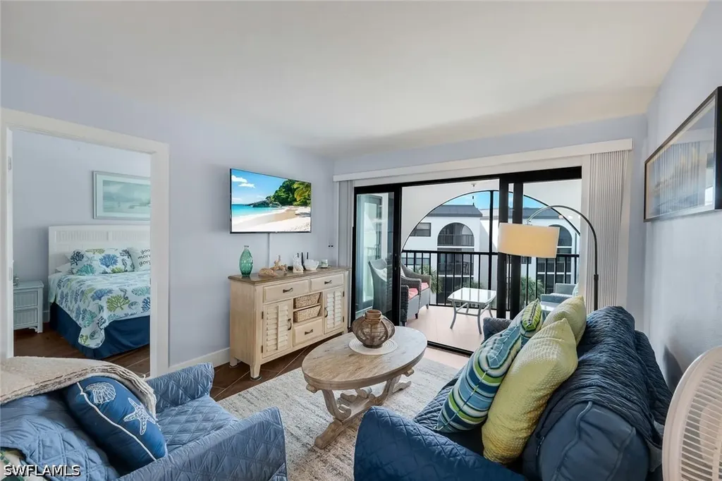 1023 Anglers Cove Marco Island FL 34145