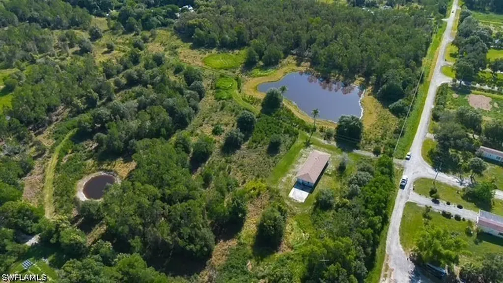 925 Purple Martin Drive Naples FL 34120