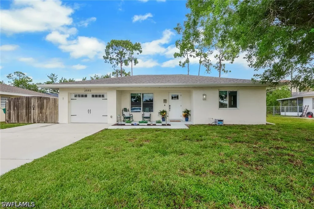 Naples FL, 2593 Poinciana Street