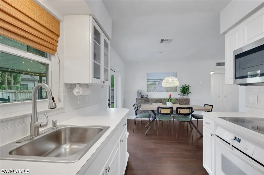 2593 Poinciana Street Naples FL 34105