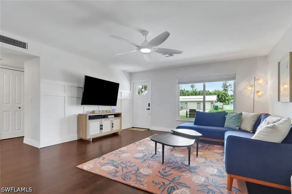 2593 Poinciana Street Naples FL 34105