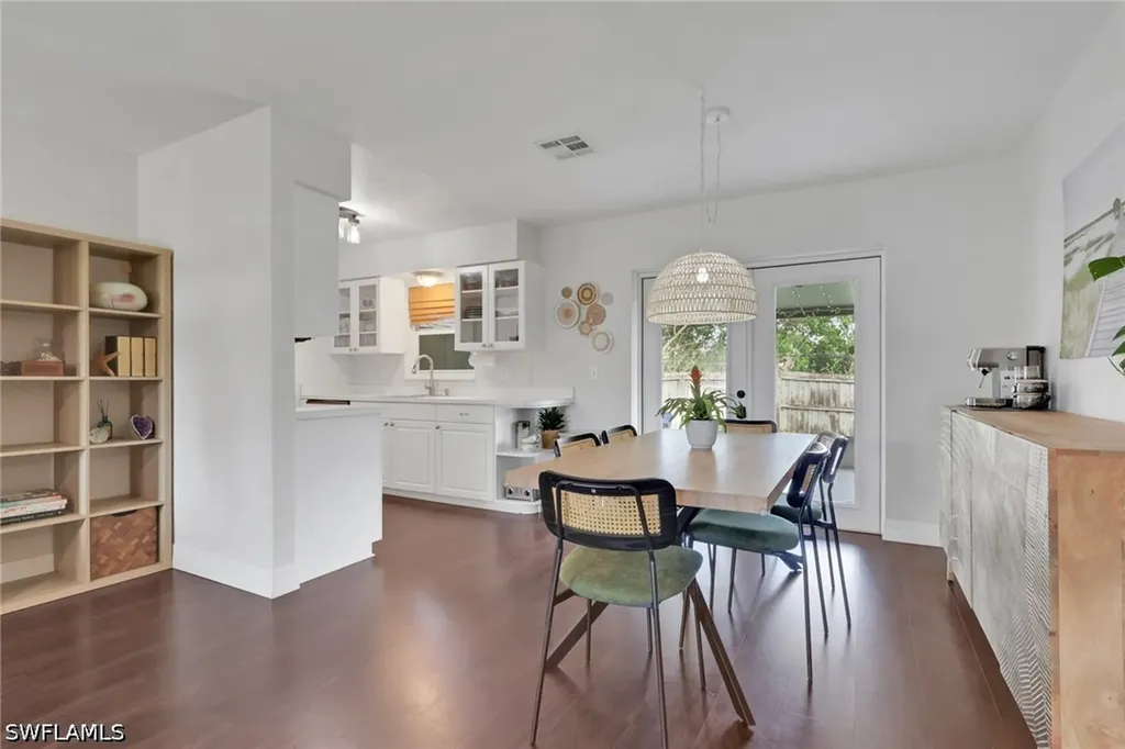 2593 Poinciana Street Naples FL 34105