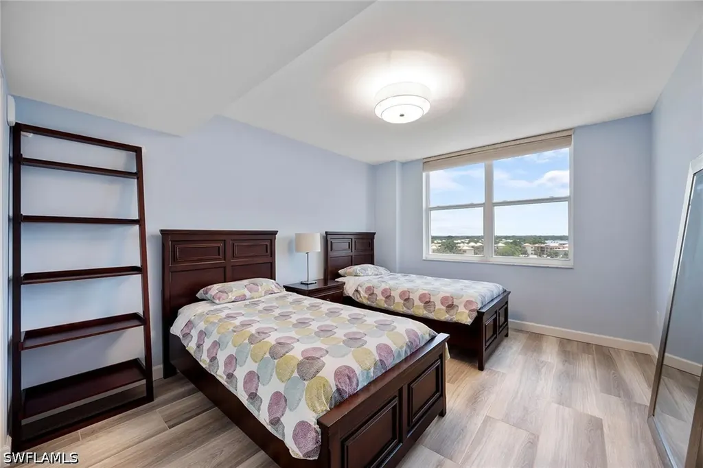 6585 Nicholas Boulevard Naples FL 34108