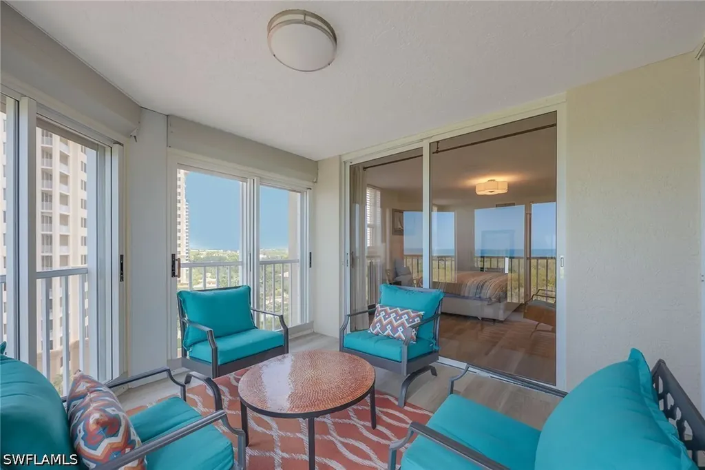 6585 Nicholas Boulevard Naples FL 34108