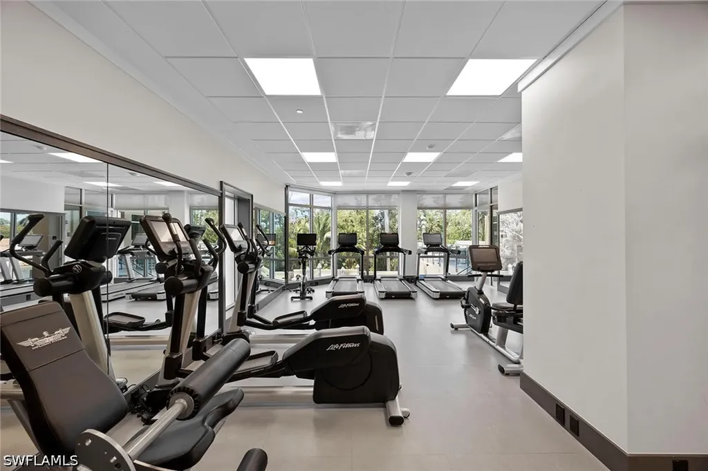 6585 Nicholas Boulevard Naples FL 34108