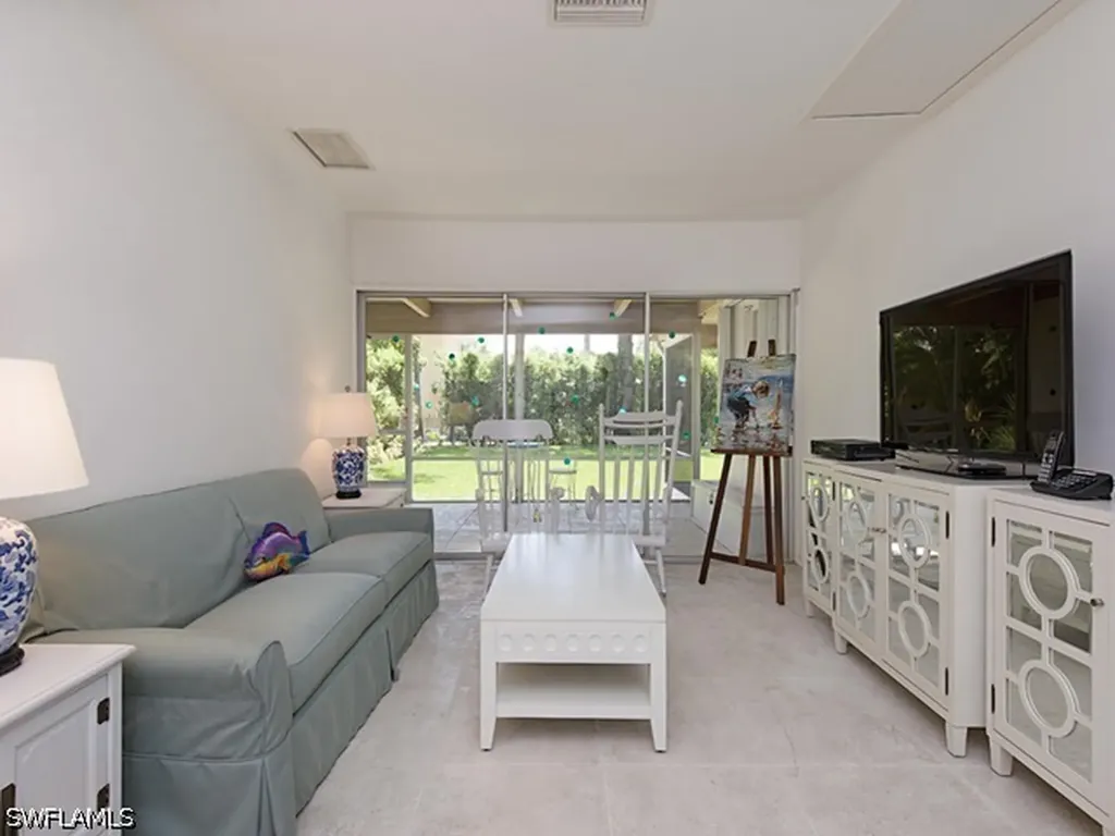 116 3rd Street N Naples FL 34102