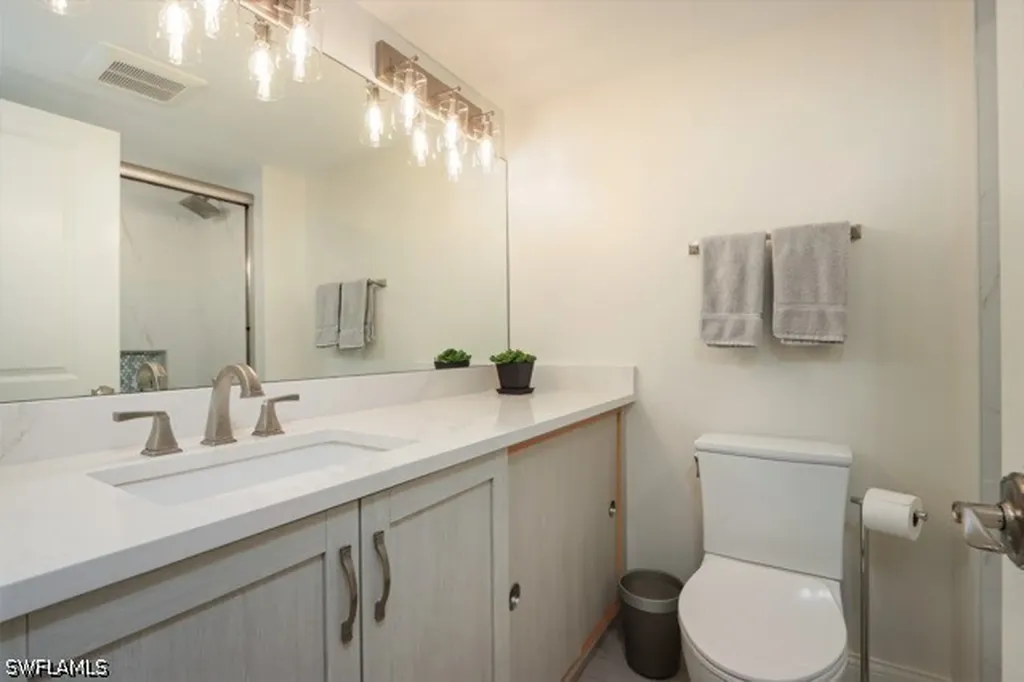 2850 Gulf Shore Boulevard N Naples FL 34103