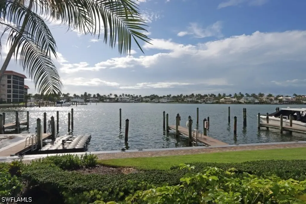 2850 Gulf Shore Boulevard N Naples FL 34103