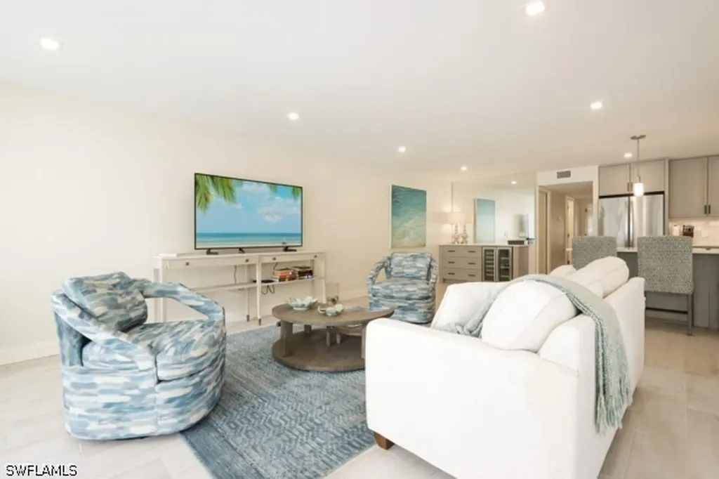 2850 Gulf Shore Boulevard N Naples FL 34103