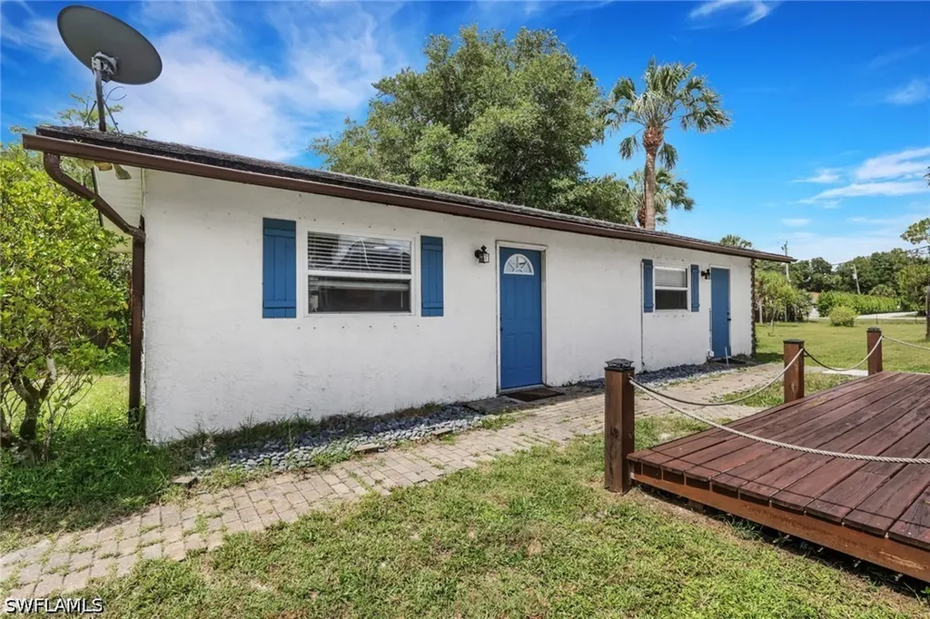640 27th Street SW Naples FL 34117