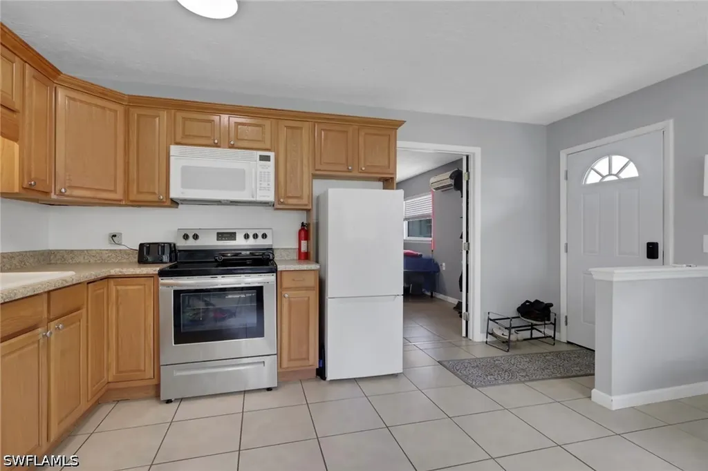 640 27th Street SW Naples FL 34117