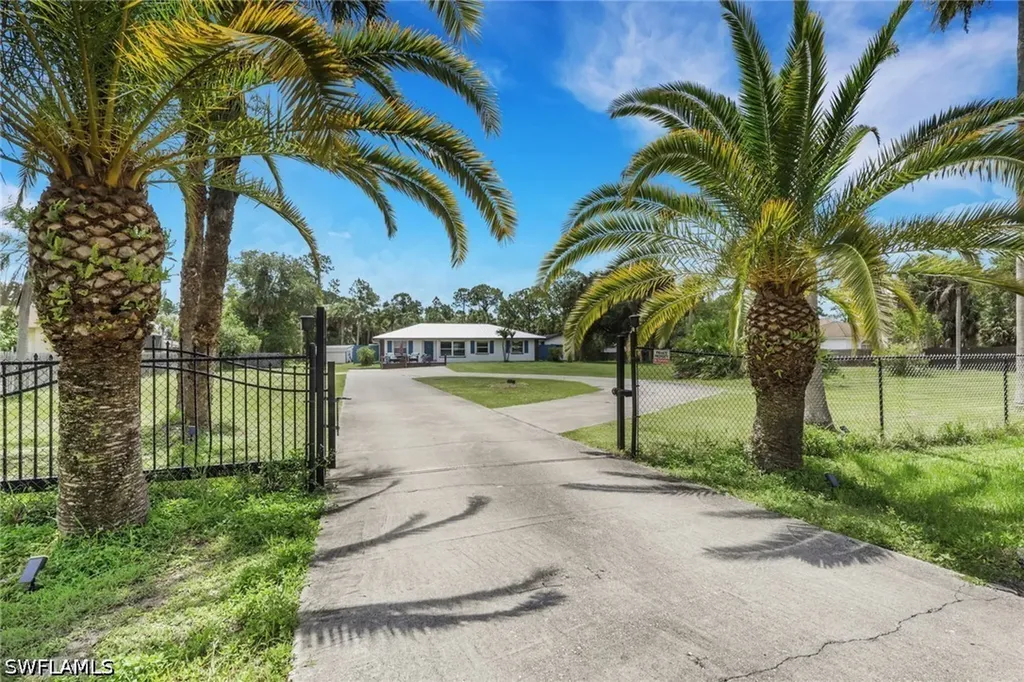 640 27th Street SW Naples FL 34117