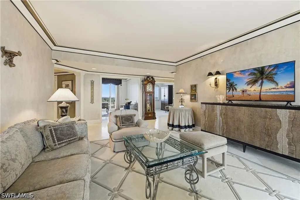 8990 Bay Colony Drive Naples FL 34108