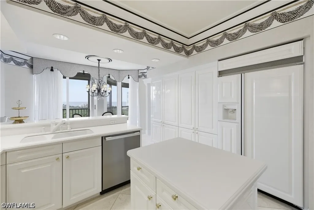 8990 Bay Colony Drive Naples FL 34108